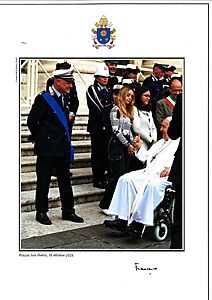 Il Papa invia una cartolina firmata alla polizia municipale del Mugello